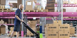 Transpallet pesatore TPW “E-FORCE”: la novità elettrizzante di Dini Argeo