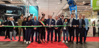 Taglio del nastro del GIS 2025, l’evento che guida il futuro del sollevamento e dei trasporti eccezionali