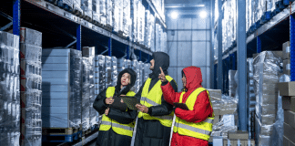 Gli AGV entrano nei magazzini frigoriferi: contro il freddo operatività H24 Gli AGV entrano nei magazzini frigoriferi
